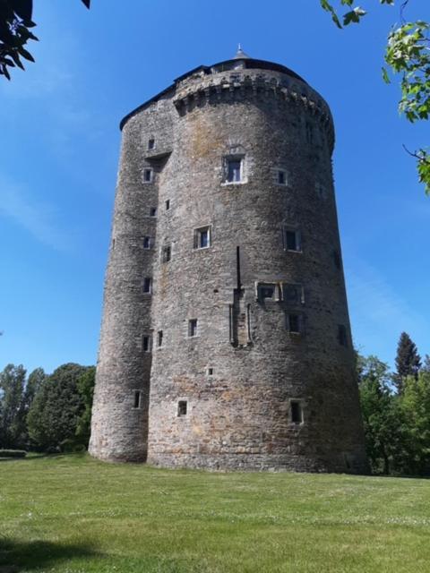 Apartmán L'Etape De La Tour Grand-Fougeray Exteriér fotografie
