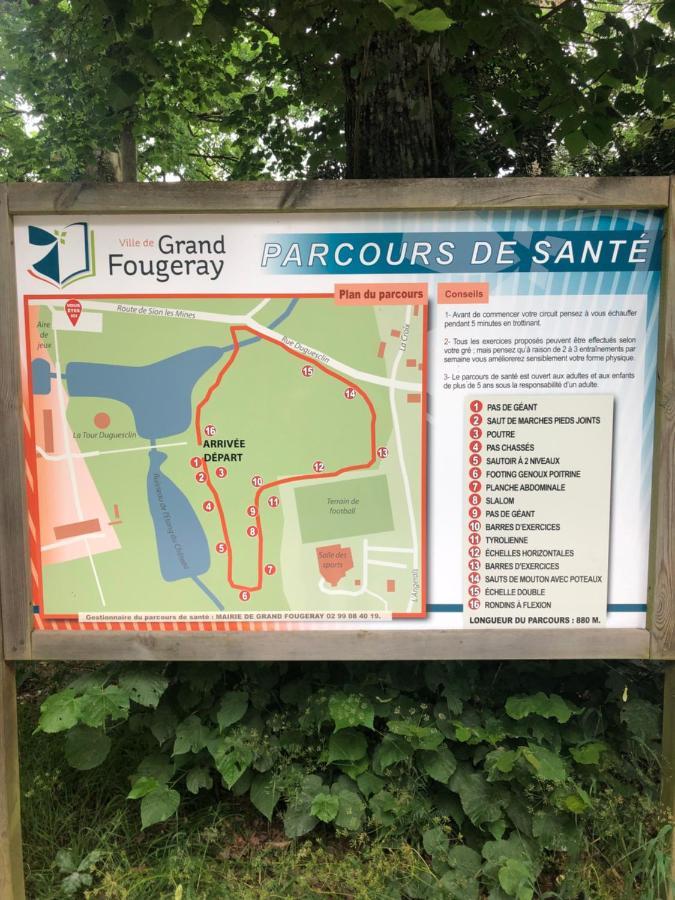 Apartmán L'Etape De La Tour Grand-Fougeray Exteriér fotografie