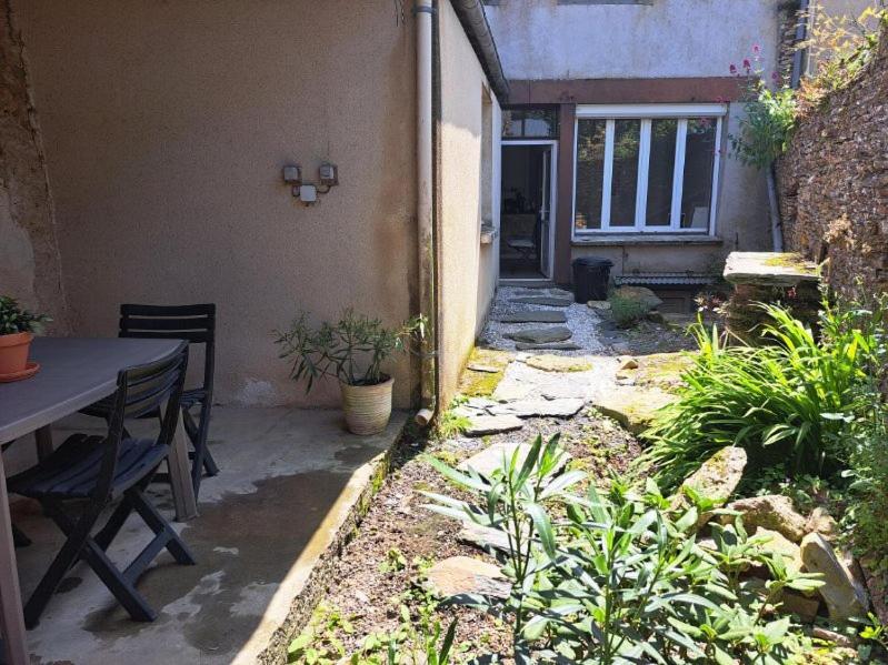 Apartmán L'Etape De La Tour Grand-Fougeray Exteriér fotografie